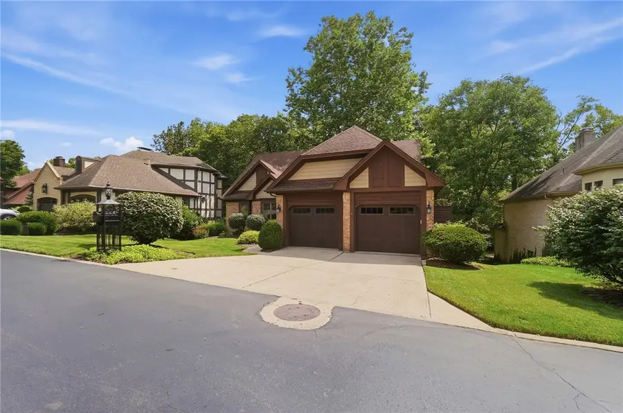 7128 Hunters Creek Drive, Dayton, OH 45459 - #3