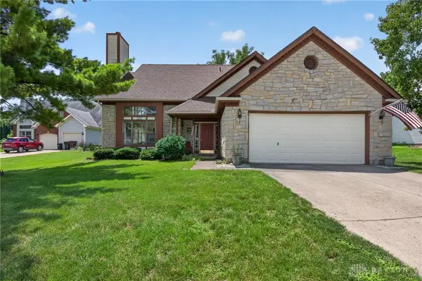 322 Meadowgrove Drive, Englewood, OH 45322