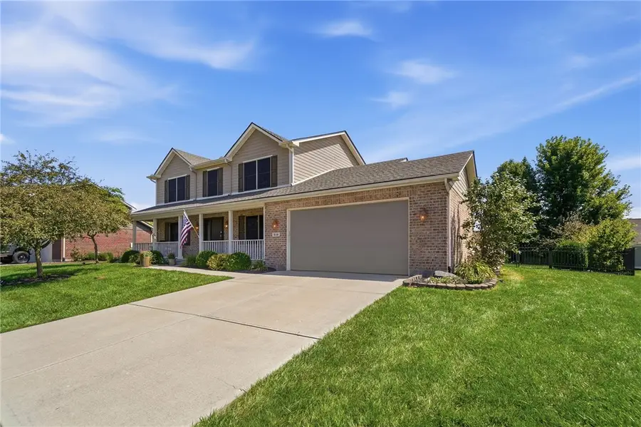 819 Flanders Avenue, Brookville, OH 45309 - #3