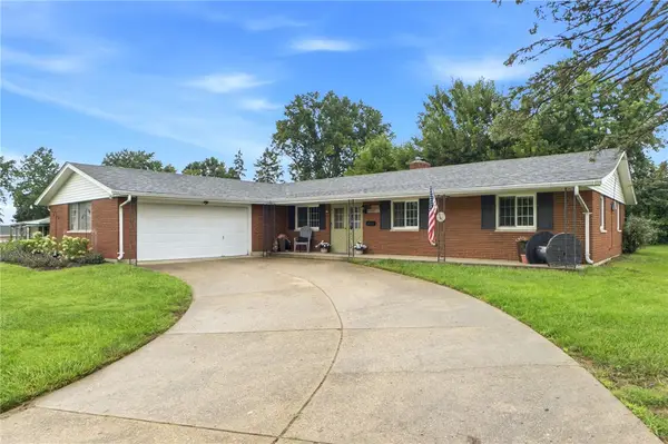555 Adrian Court, Fairborn, OH 45324
