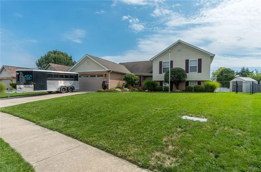 165 Hampton Place, Troy, OH 45373 - #2