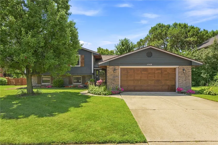 1748 Sherwood Forest Drive, Miamisburg, OH 45342 - #2
