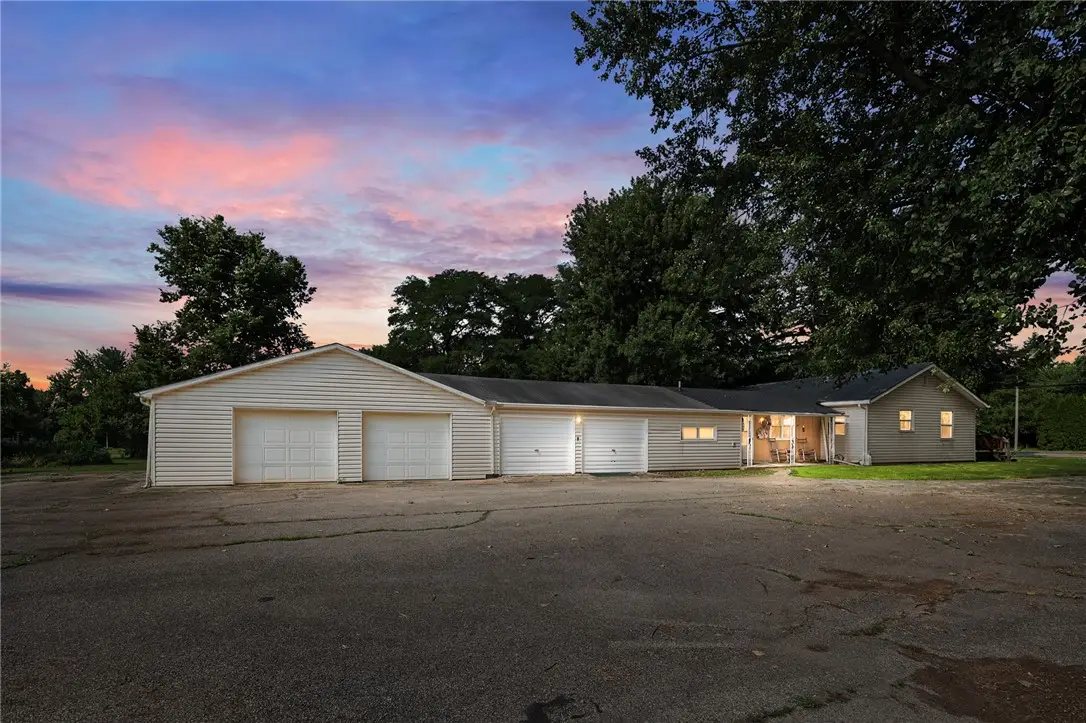5890 Springfield Xenia Road, Springfield, OH 45502 - #1