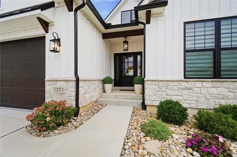 1253 Normandy Rue, Centerville, OH 45458 - #3