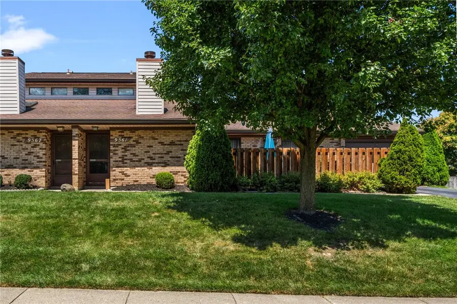 9561 Arboridge Lane, Miamisburg, OH 45342 - #2