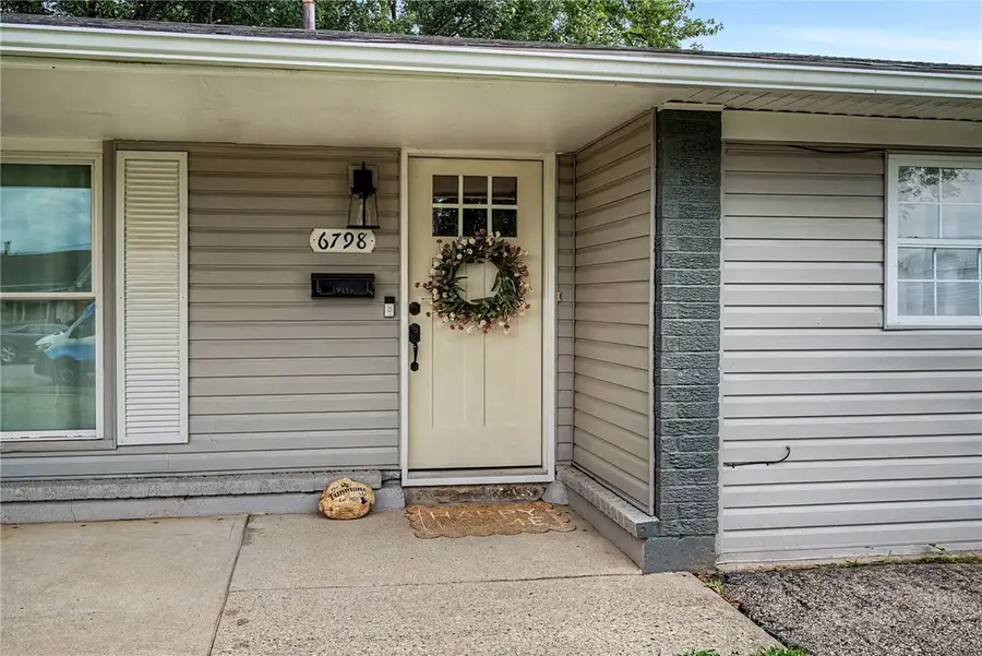 6798 Arnold Avenue, Green Meadows, OH 45323 - #3