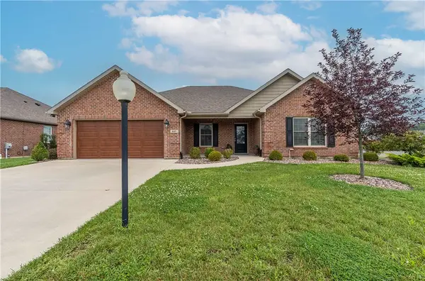 607 W Bentley Circle, Troy, OH 45373