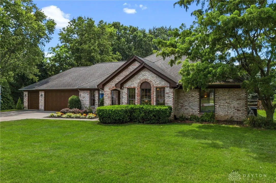 8495 Highmount Drive, Springboro, OH 45066 - #1
