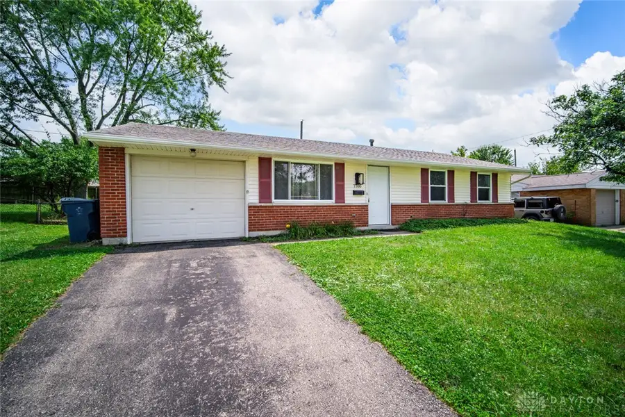 7700 Remmick Lane, Huber Heights, OH 45424 - #3