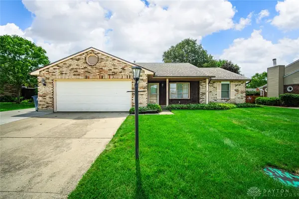 8621 Emeraldgate Drive, Huber Heights, OH 45424