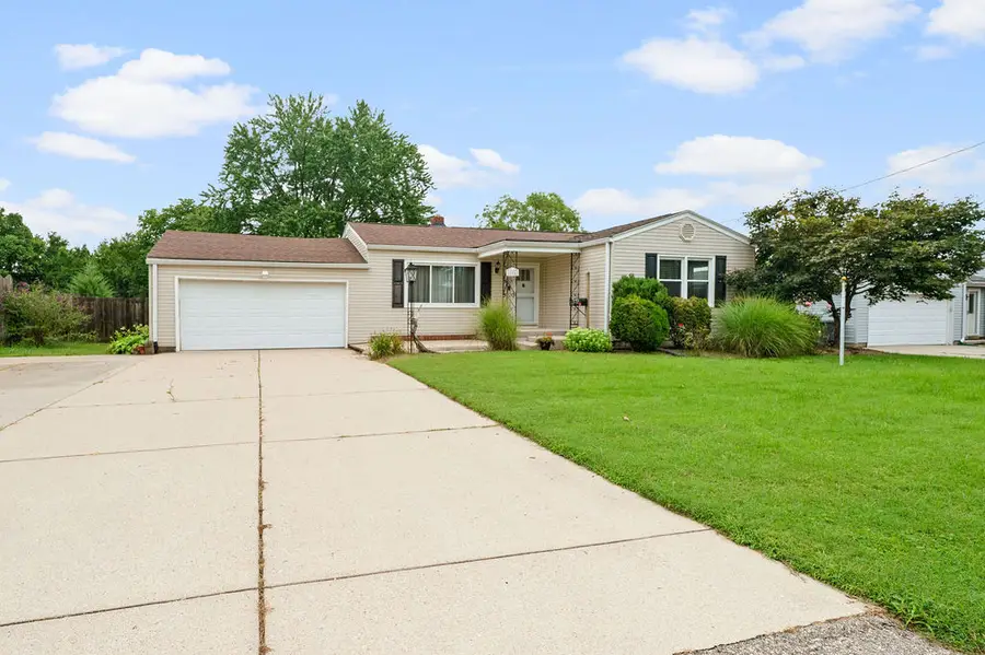 208 Brelsford Avenue, Trenton, OH 45067 - #2