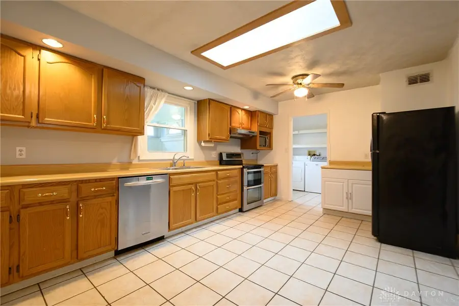 1140 Harvard Avenue, Fairborn, OH 45324 - #3