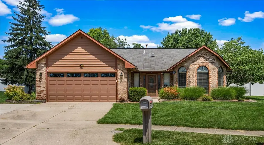 8477 Doe Run Place, Huber Heights, OH 45424 - #3