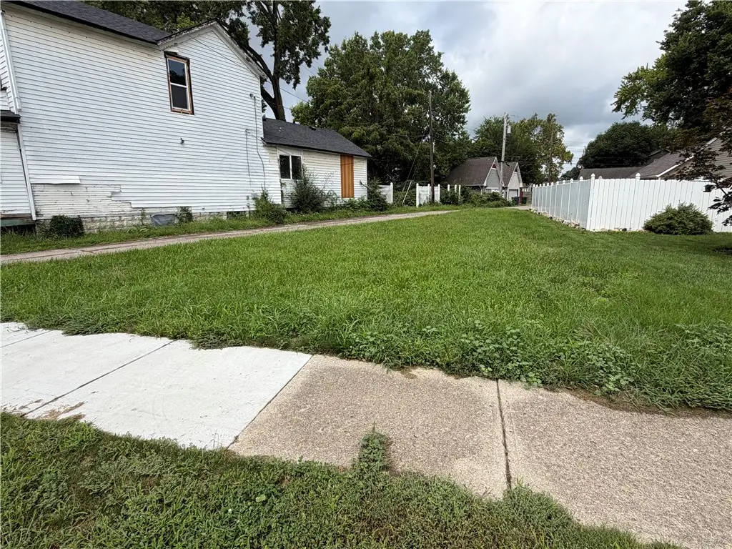 1147 W 2nd Street, Dayton, OH 45402 - #1