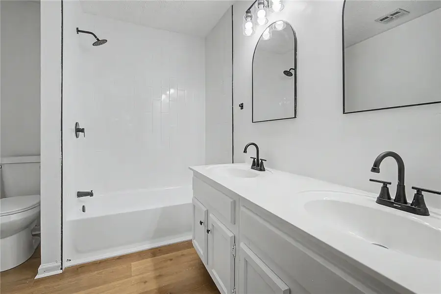109 E Van Lake Drive, Vandalia, OH 45377 - #3