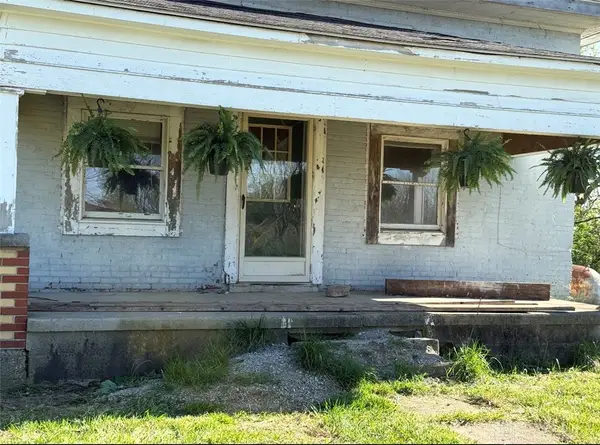 6055 State Route 734, Jamestown Vlg, OH 45335