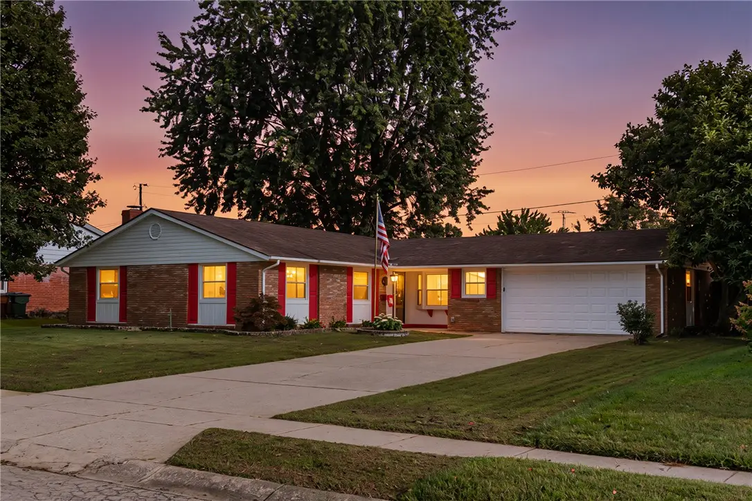 703 W Washington Street, New Carlisle, OH 45344 - #1