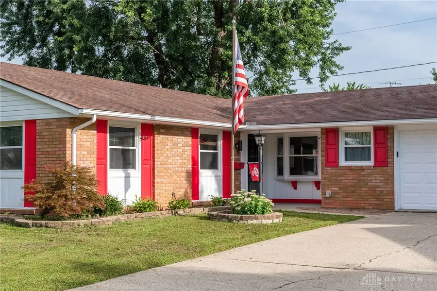 703 W Washington Street, New Carlisle, OH 45344 - #3