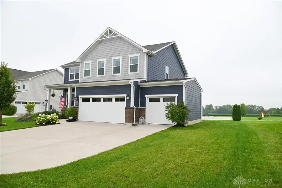 3258 Heatherstone Drive, Troy, OH 45373 - #2