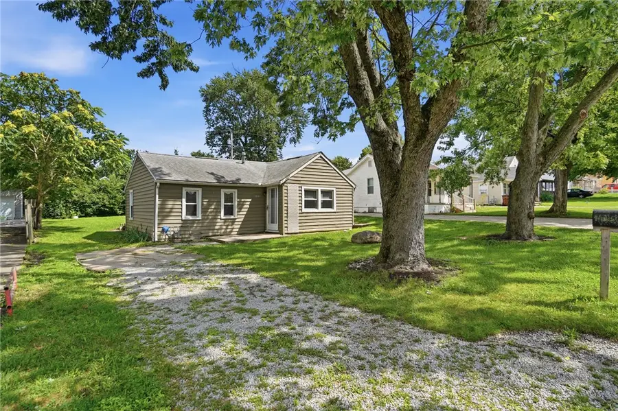 1864 Montgomery Avenue, Fairborn, OH 45324 - #2