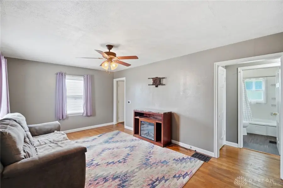 1027 N Burnett Road, Springfield, OH 45503 - #3
