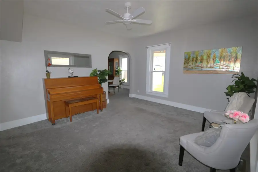26 W Walnut Street, Phillipsburg, OH 45354 - #3