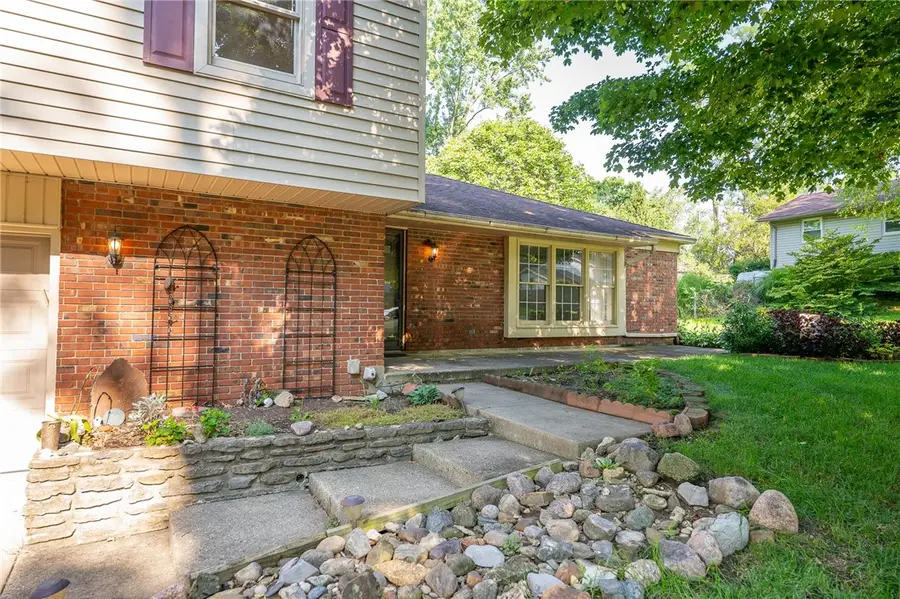 131 N Johanna Drive, Centerville, OH 45459 - #2