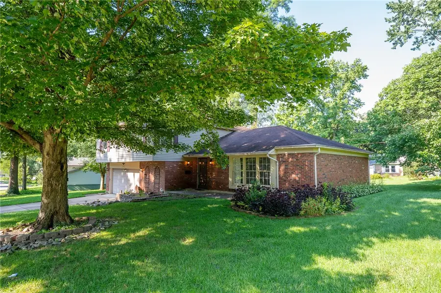 131 N Johanna Drive, Centerville, OH 45459 - #3