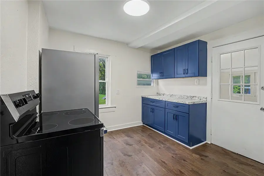 863 Sherman Avenue, Springfield, OH 45503 - #2