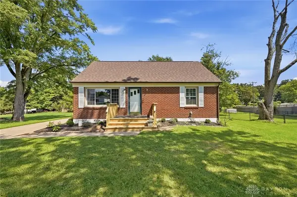 1652 Ridgeway Drive, Springfield, OH 45506