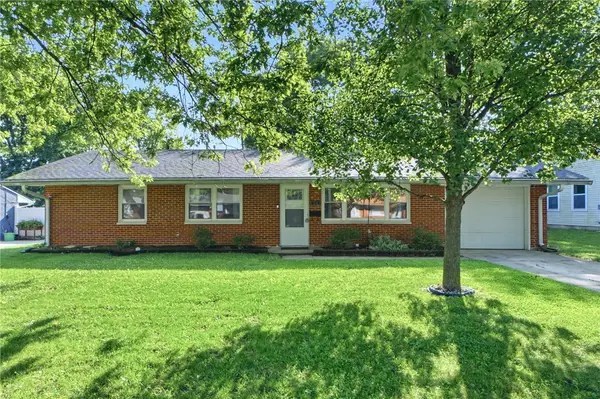 311 Lang Court, Englewood, OH 45322