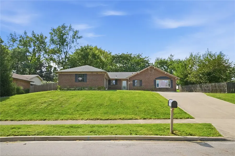 1115 Crestwood Hills Drive, Vandalia, OH 45377 - #3