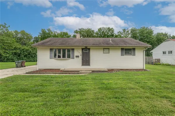 3382 Valley Wood Dr, Dayton, OH 45429