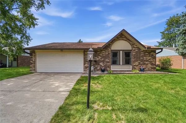 8353 Schoolgate Drive, Huber Heights, OH 45424