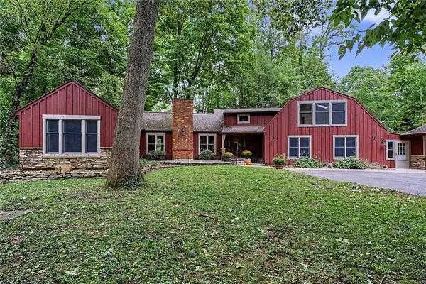 195 Colonial Lane, Dayton, OH 45429