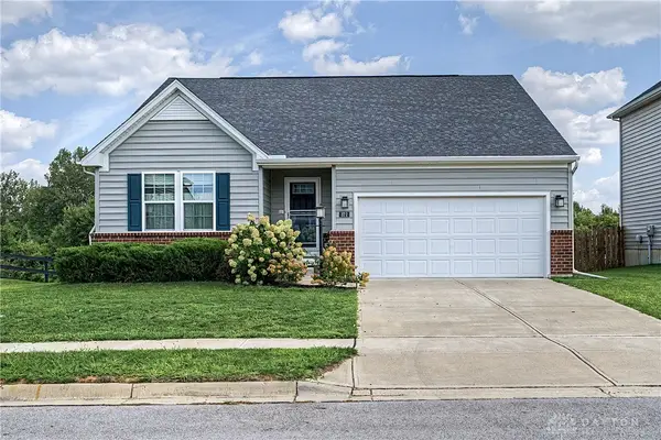 372 Warm Springs Drive, Fairborn, OH 45324