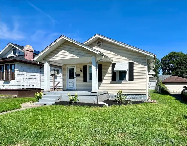 2824 S Smithville Road, Dayton, OH 45420