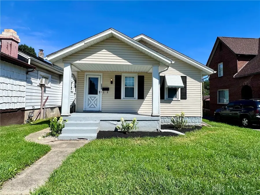 2824 S Smithville Road, Dayton, OH 45420 - #2