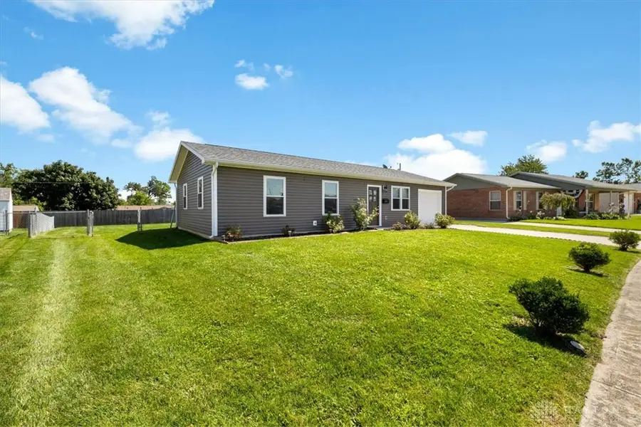 215 Woodfield Drive, Brookville, OH 45309 - #3