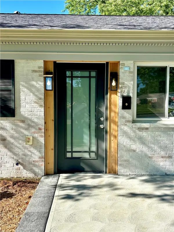 215 Keller Court, Englewood, OH 45322