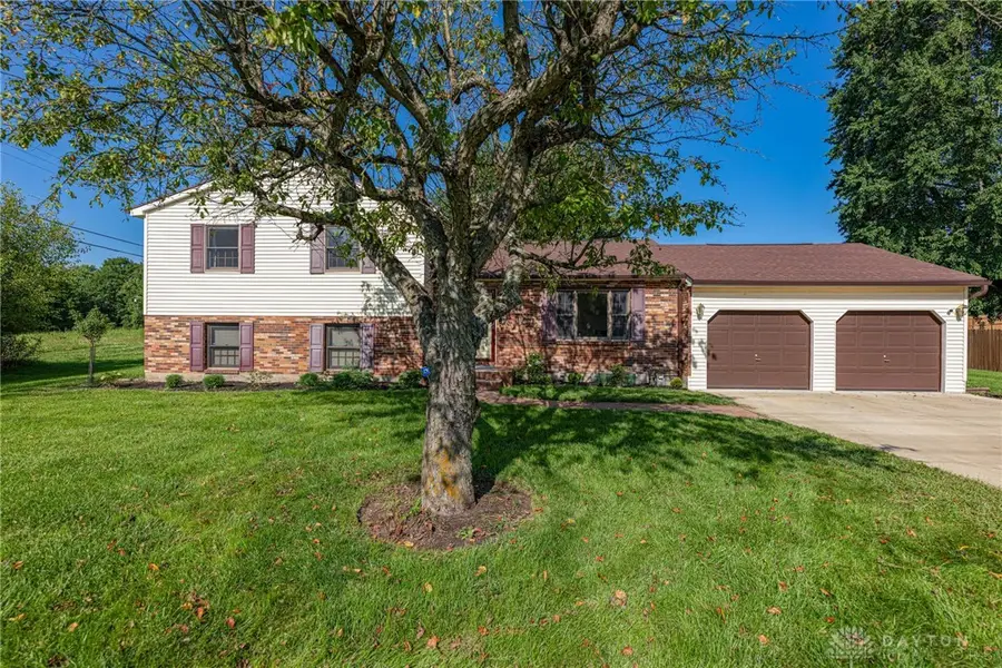915 N Fairfield Road, Beavercreek, OH 45434 - #2