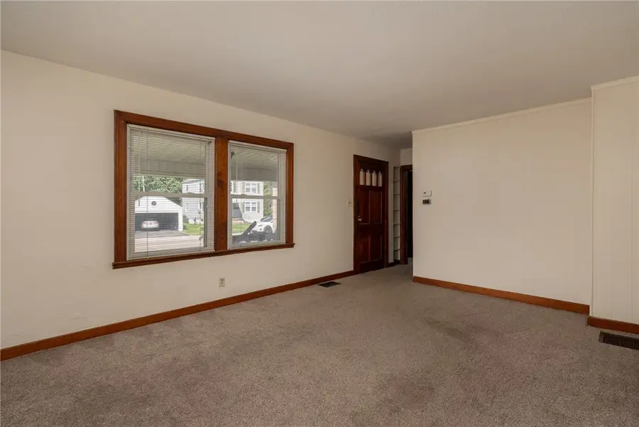 210 N Maple Avenue, Fairborn, OH 45324 - #3