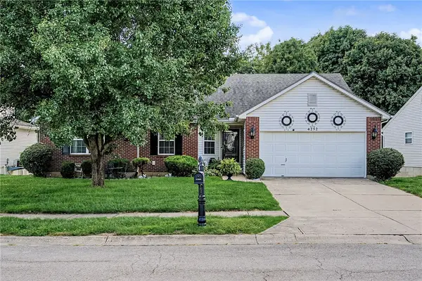 4252 Coach Light Trail, Fairborn, OH 45424