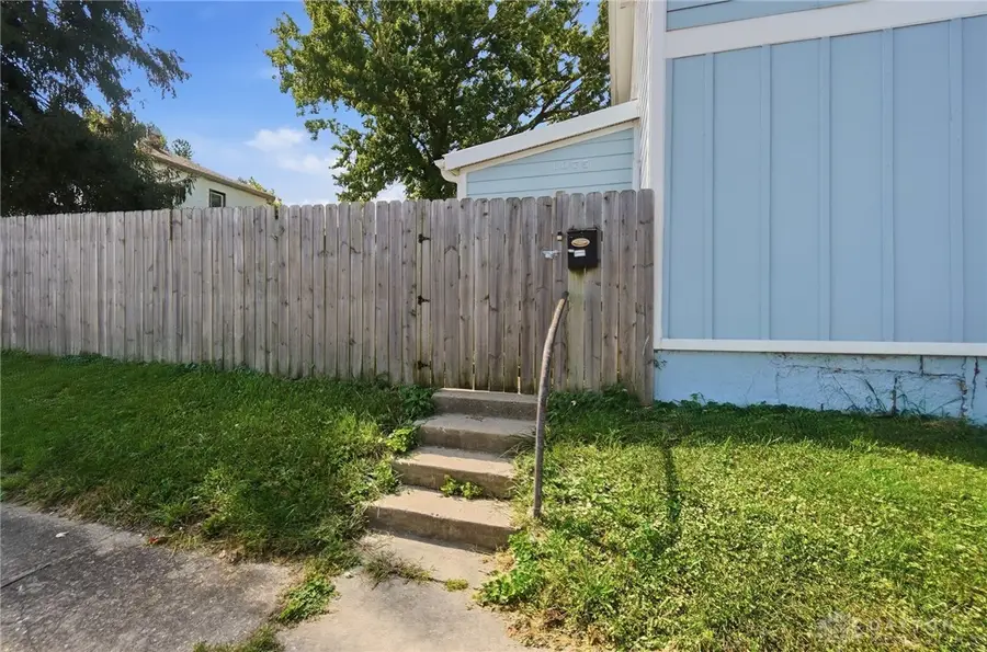 1075 Kenton Street, Springfield, OH 45505 - #3