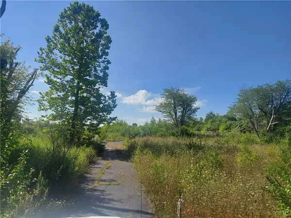 8148 Westbrook Road, Brookville, OH 45309