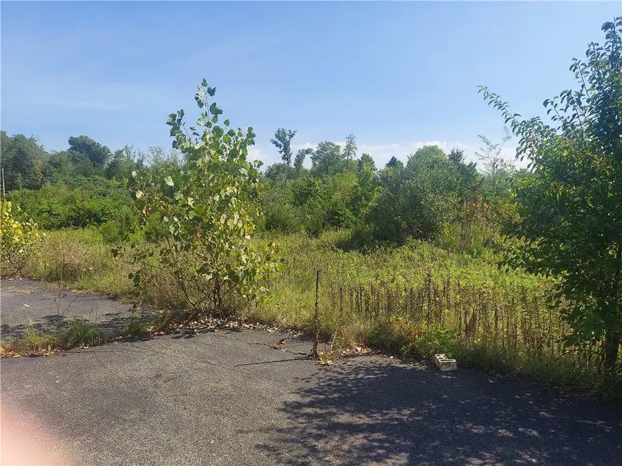 8148 Westbrook Road, Brookville, OH 45309 - #3