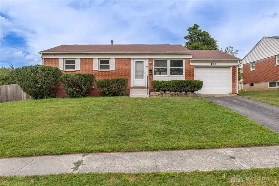 69 Blossom Court, Fairborn, OH 45324 - #2