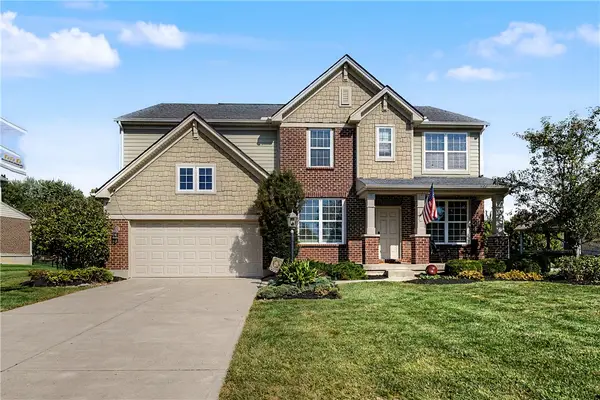 10135 Meadow Woods Lane, Centerville, OH 45458