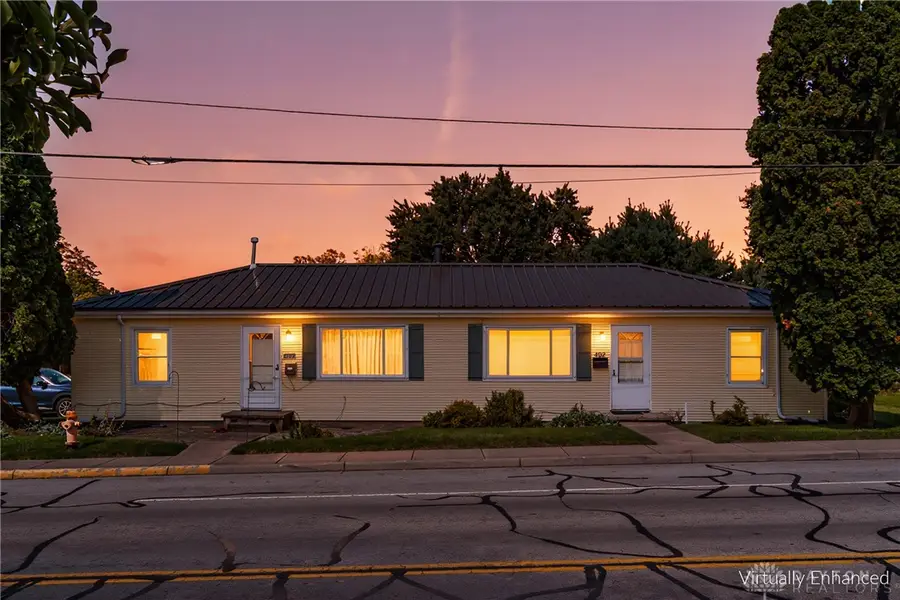 404 E Lawn Avenue, Urbana, OH 43078 - #2