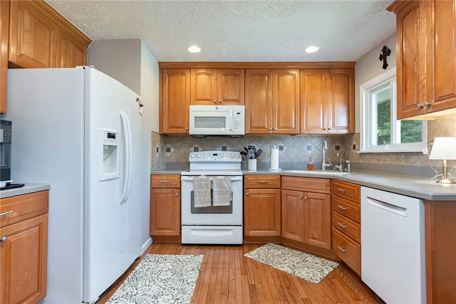 3588 Roselawn Drive, Beavercreek, OH 45430 - #3
